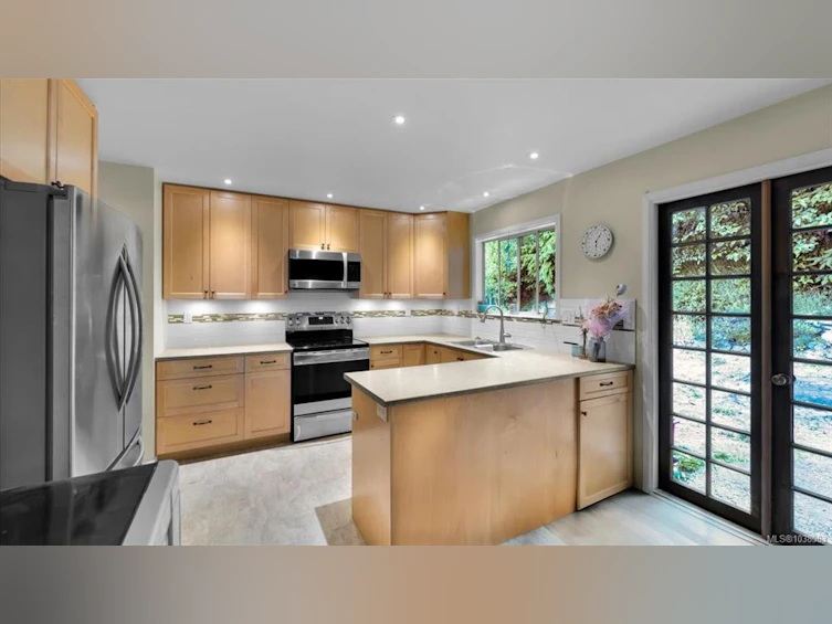 2348 N French Road, Sooke, BC, V9Z 0M5 - 18