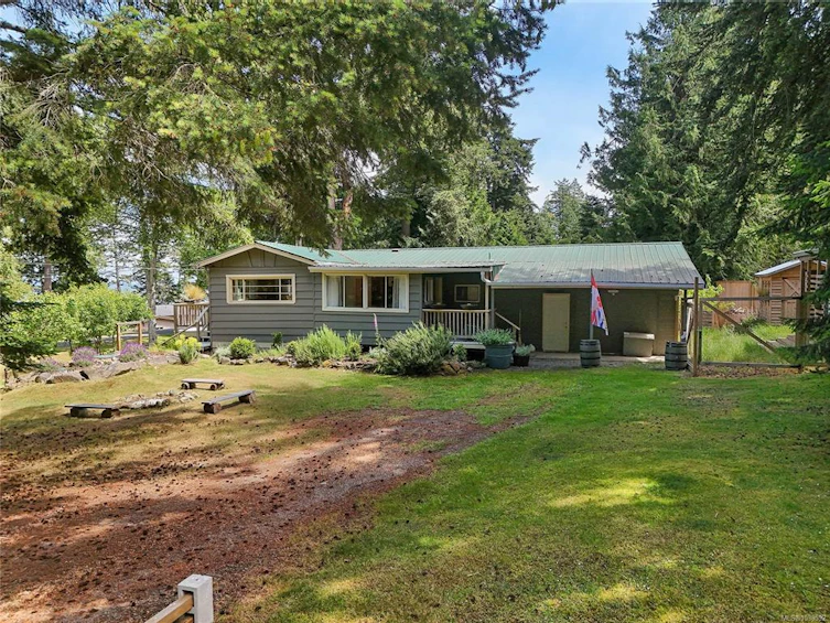222 Skana Gate Road, Mayne Island, BC, V0N 2J1