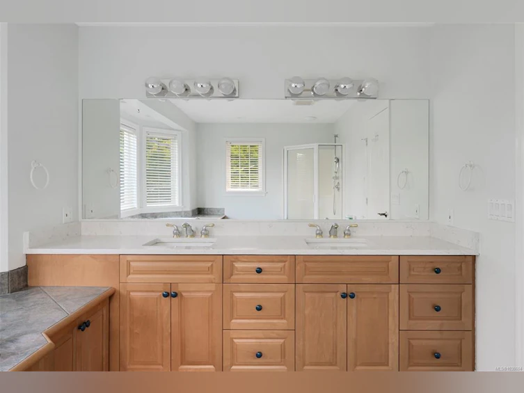 4005 Locarno Lane, Saanich, BC, V8N 3Z9 - 27