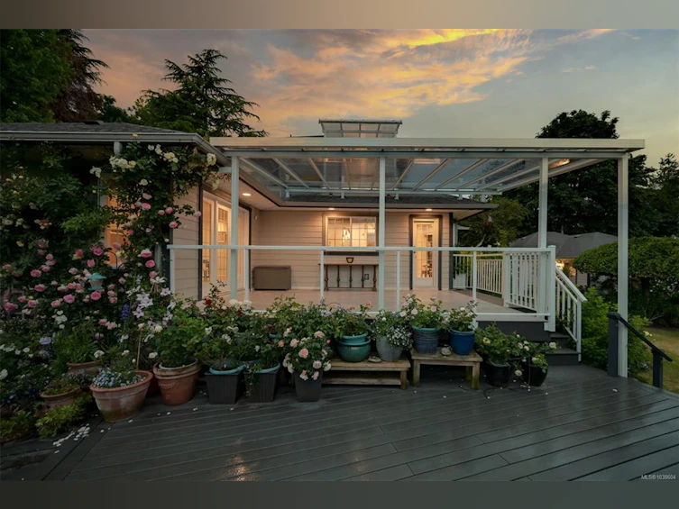 4005 Locarno Lane, Saanich, BC, V8N 3Z9 - 48