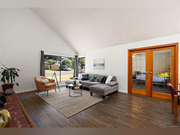 1871 Fairburn Drive, Saanich, BC, V8N 5B4 - 9
