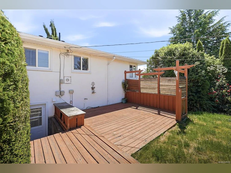 3026 Larkdowne Road, Oak Bay, BC, V8R 5N2 - 36