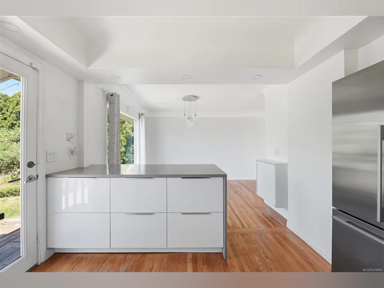 3026 Larkdowne Road, Oak Bay, BC, V8R 5N2 - 9