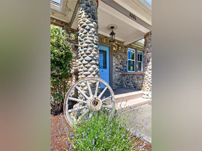 3354 Wishart Road - 3