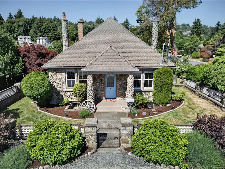 3354 Wishart Road, Colwood, BC, V9C 1R4