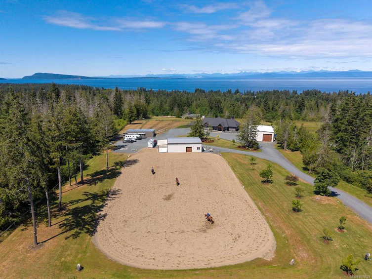 416 Grovehill Road, Qualicum Beach, BC, V9K 2A3 - 2