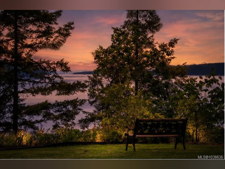 2070 Cooper Road, Gabriola Island, BC, V0R 1X7 - 10