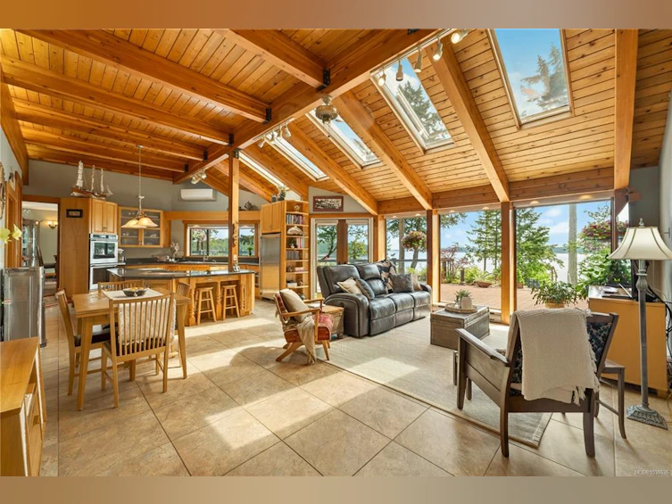 2070 Cooper Road, Gabriola Island, BC, V0R 1X7 - 4