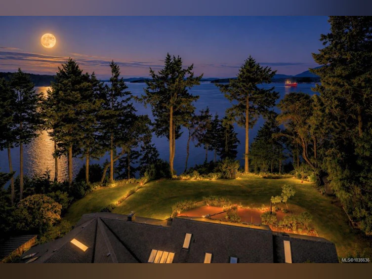 2070 Cooper Road, Gabriola Island, BC, V0R 1X7 - 14