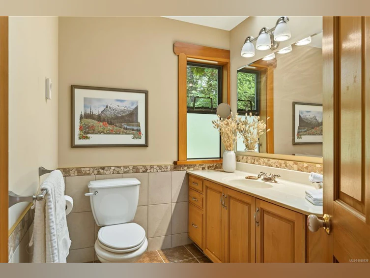 2070 Cooper Road, Gabriola Island, BC, V0R 1X7 - 37