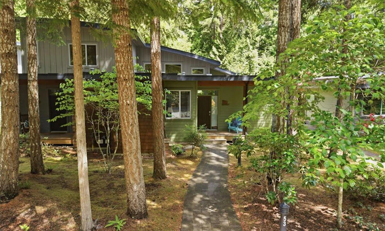 53-1059 Tanglewood Place
