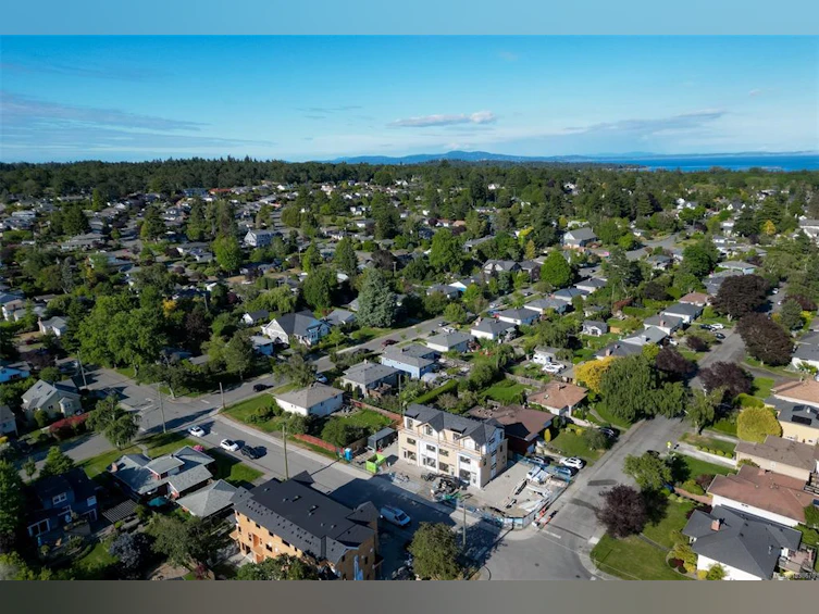 4-2100 Allenby Street, Oak Bay, BC, V8R 3C3 - 7