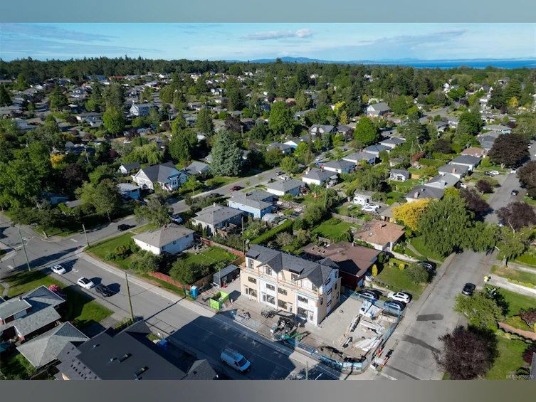 4-2100 Allenby Street, Oak Bay, BC, V8R 3C3 - 16