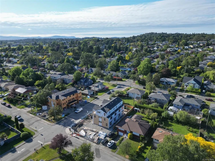 4-2100 Allenby Street, Oak Bay, BC, V8R 3C3 - 11