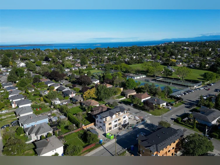 4-2100 Allenby Street, Oak Bay, BC, V8R 3C3 - 8
