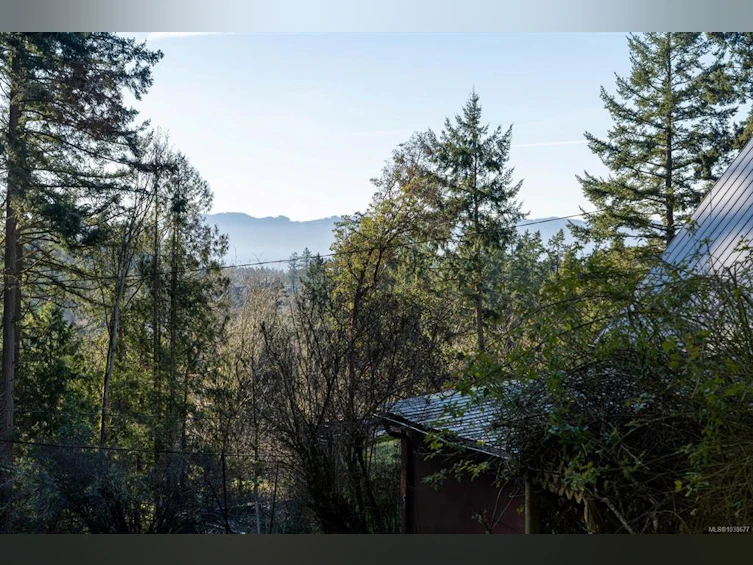 1183 Hillgrove Road, North Saanich, BC, V8L 5R8 - 26