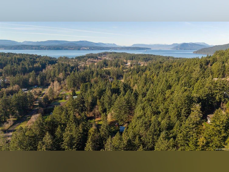 1183 Hillgrove Road, North Saanich, BC, V8L 5R8 - 13