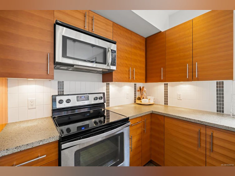 207-150 Nursery Hill Drive, View Royal, BC, V9B 0P2 - 11