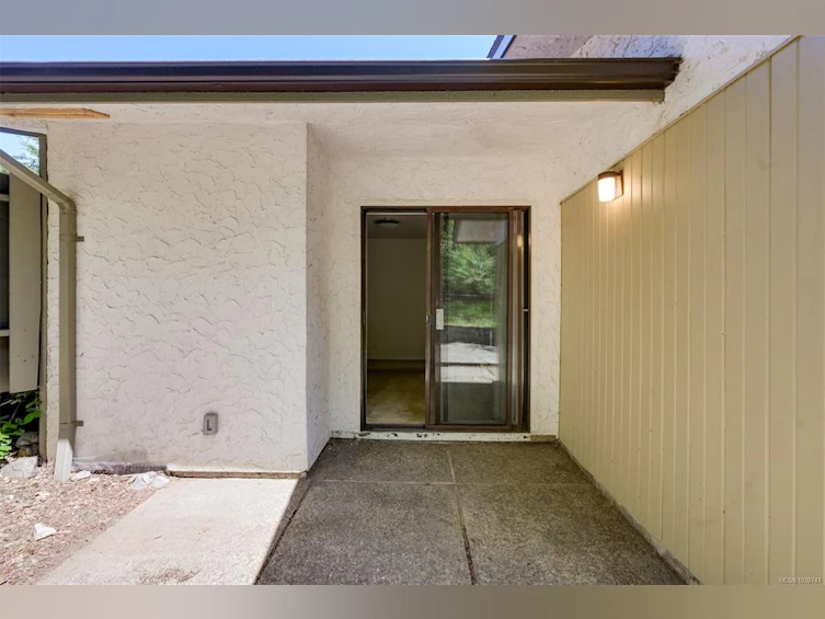 15-3968 Cedar Hill Road, Saanich, BC, V8N 3B8 - 40