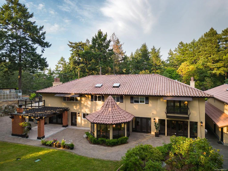 2495 Shannon Place, Saanich, BC, V8N 1X2 - 9