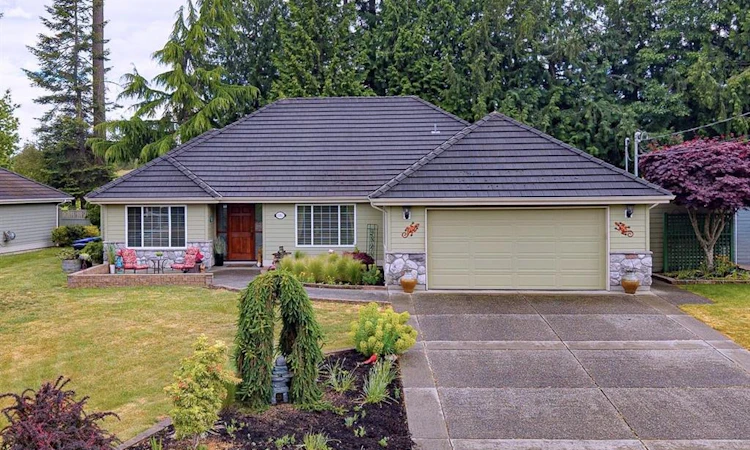 1182 Roberton Boulevard
