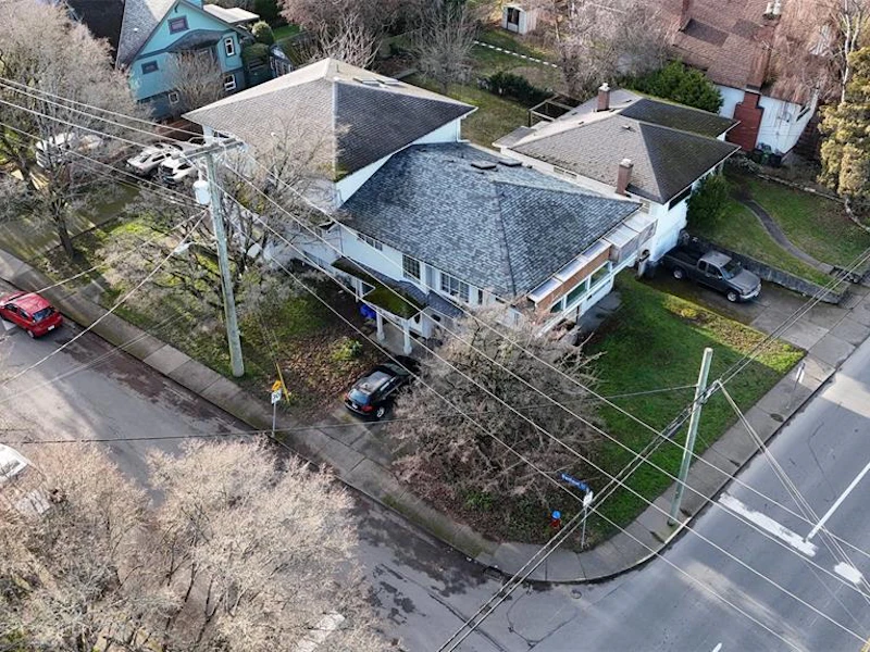 3176 Balfour Avenue, Victoria BC V9A 1S1