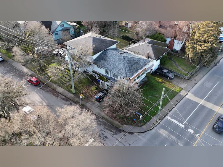 3176 Balfour Avenue, Victoria, BC, V9A 1S1