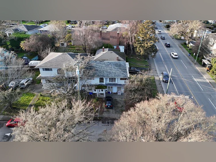 3176 Balfour Avenue, Victoria, BC, V9A 1S1 - 26