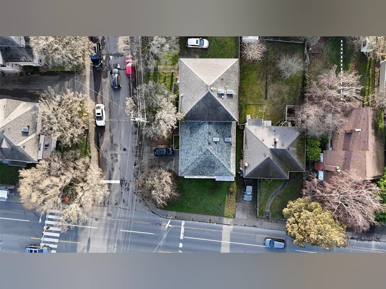 3176 Balfour Avenue, Victoria, BC, V9A 1S1 - 25