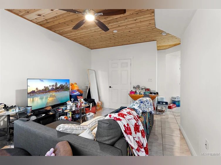 3176 Balfour Avenue, Victoria, BC, V9A 1S1 - 8