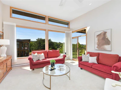 403-5327 Cordova Bay Road - 5
