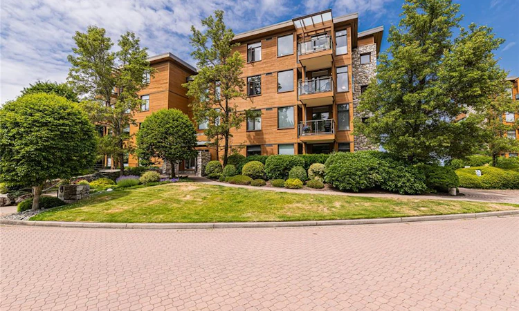 403-5327 Cordova Bay Road