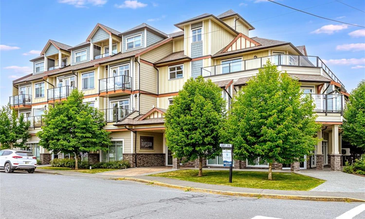 303-5822 Garden Street
