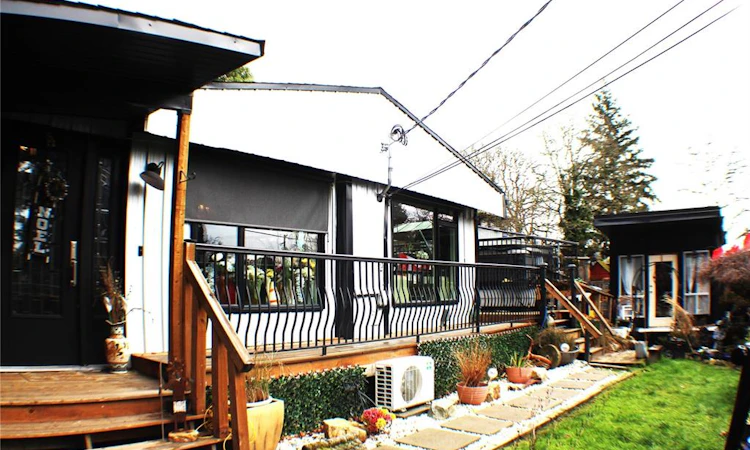 1120 Donna Avenue