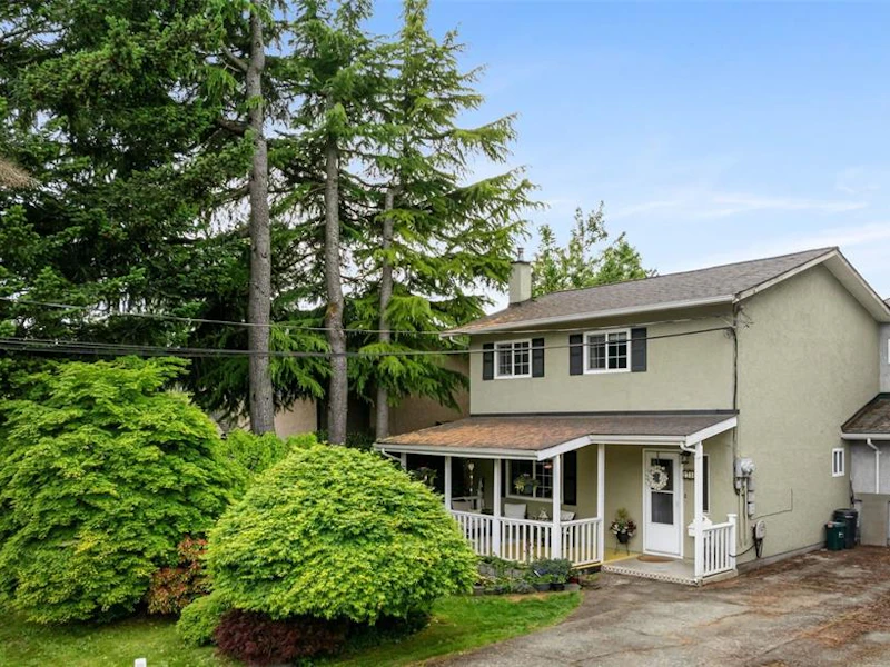 2738 Whitehead Place, Colwood BC V9B 4T7