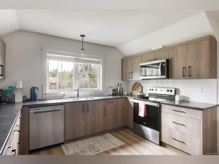 839 Clayton Road, North Saanich, BC, V8L 5M3 - 35