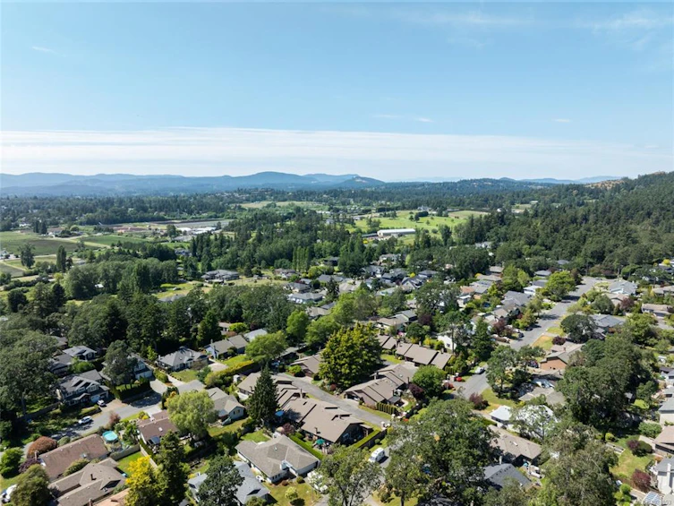 3-4056 N Livingstone Avenue, Saanich, BC, V8N 3A6 - 37