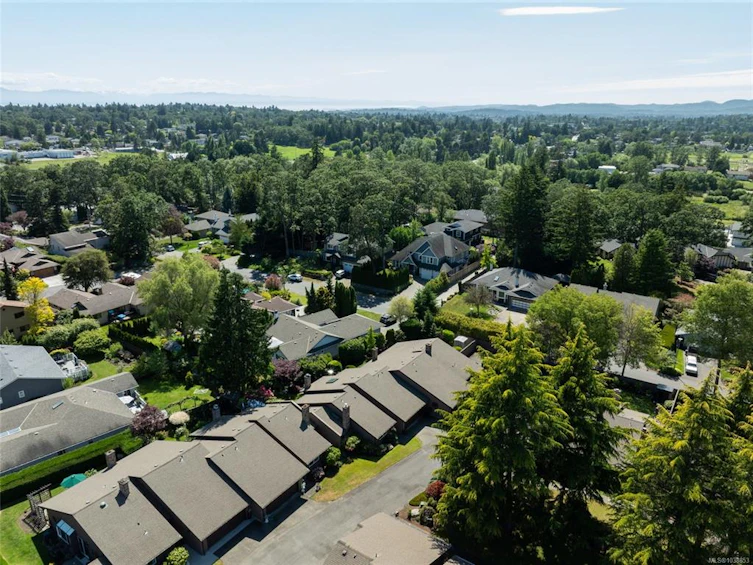 3-4056 N Livingstone Avenue, Saanich, BC, V8N 3A6 - 34