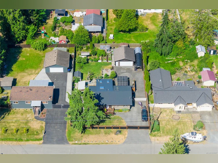 787 Barclay Crescent, French Creek, BC, V9P 1Z3 - 83