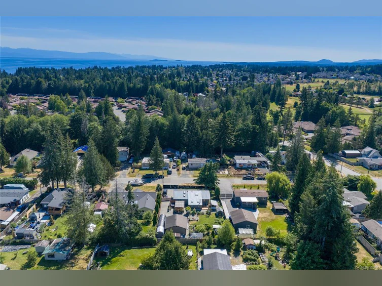 787 Barclay Crescent, French Creek, BC, V9P 1Z3 - 76