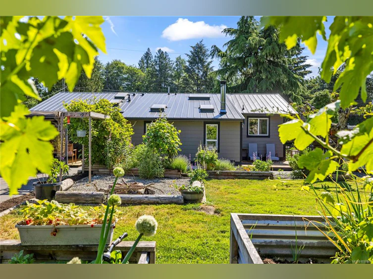 787 Barclay Crescent, French Creek, BC, V9P 1Z3 - 8