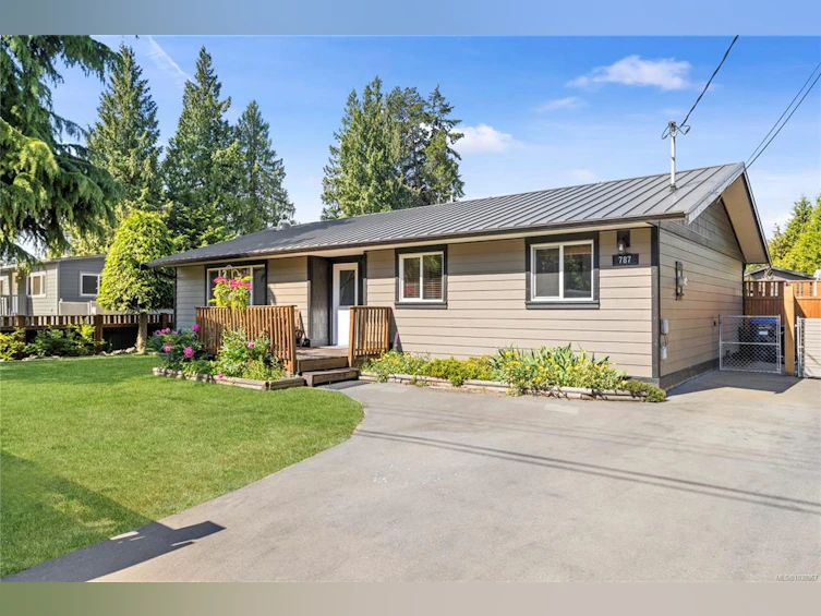 787 Barclay Crescent, French Creek, BC, V9P 1Z3 - 12
