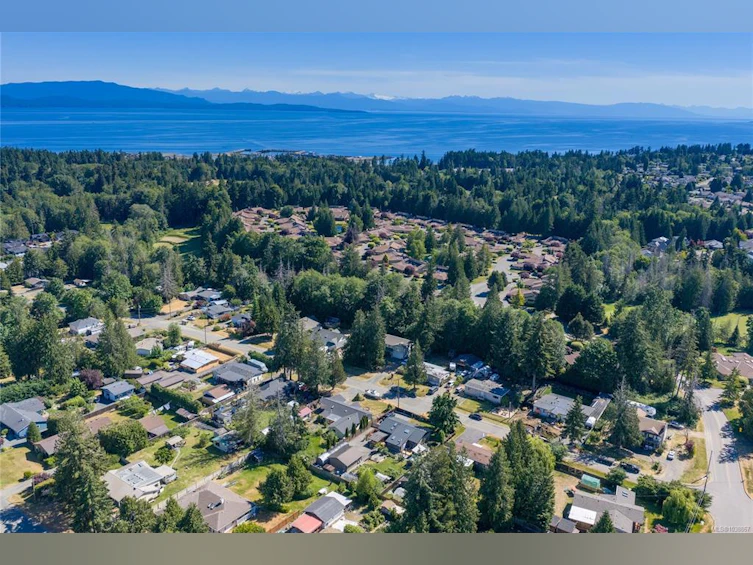787 Barclay Crescent, French Creek, BC, V9P 1Z3 - 78