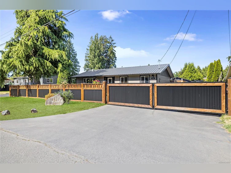 787 Barclay Crescent, French Creek, BC, V9P 1Z3 - 11