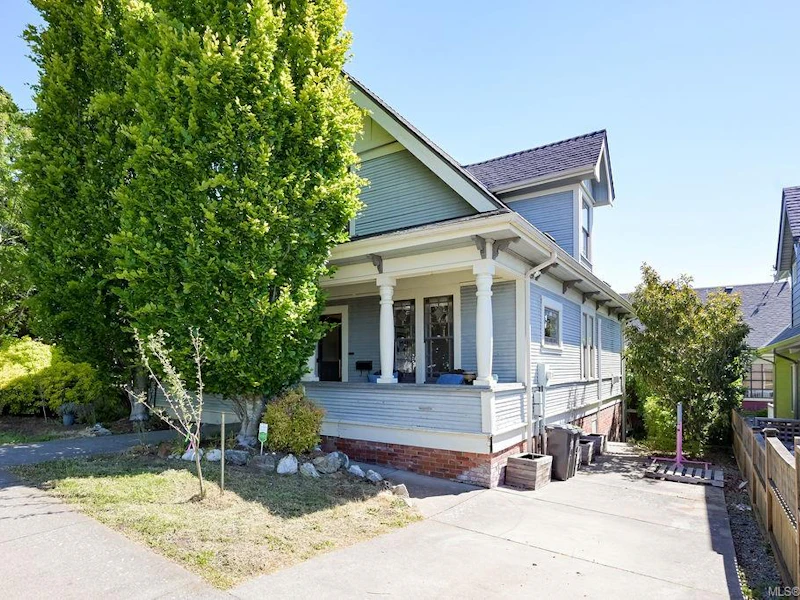 847 Carrie Street, Esquimalt BC V9A 5R5