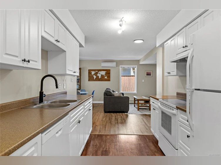 869 Linwood Lane, Nanaimo, BC, V9R 6P2 - 7