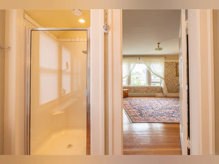 71 Linden Avenue, Victoria, BC, V8V 4C9 - 30