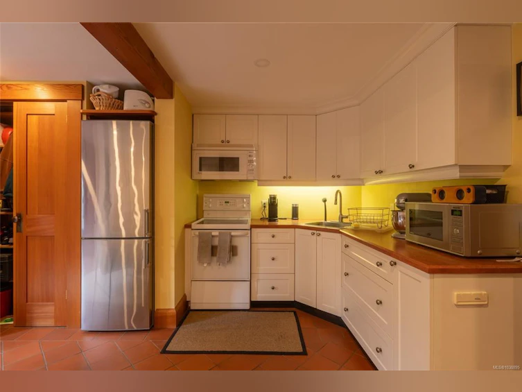 71 Linden Avenue, Victoria, BC, V8V 4C9 - 48