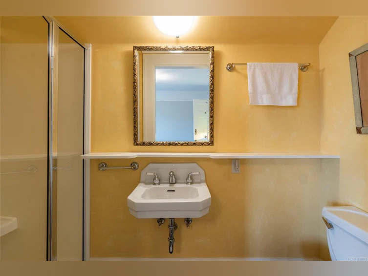 71 Linden Avenue, Victoria, BC, V8V 4C9 - 32