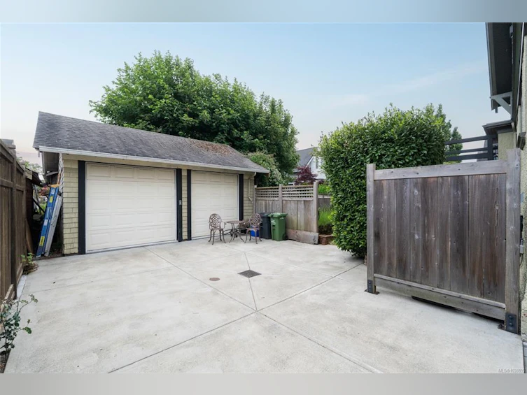 71 Linden Avenue, Victoria, BC, V8V 4C9 - 39